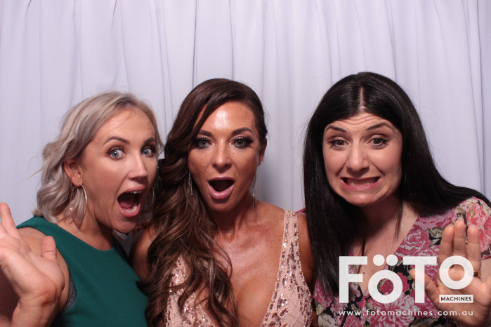 Diandra and Nick’s Wedding | View more photos from the event at gallery.fotomachines.com.au/u/FOTOMachines/Diandra-and-Nick’s-Wedding